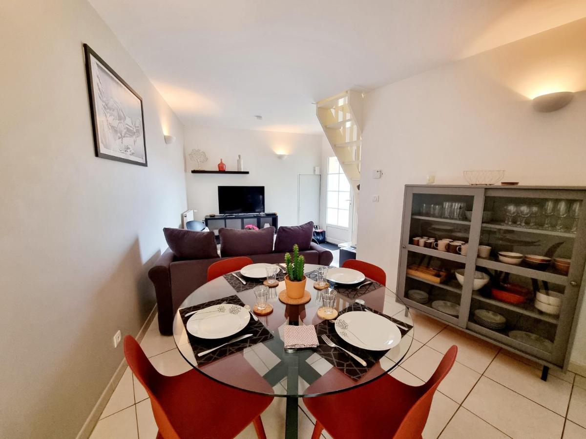 Coquette Maison De Ville Calme Avec Patio Angoulême Esterno foto
